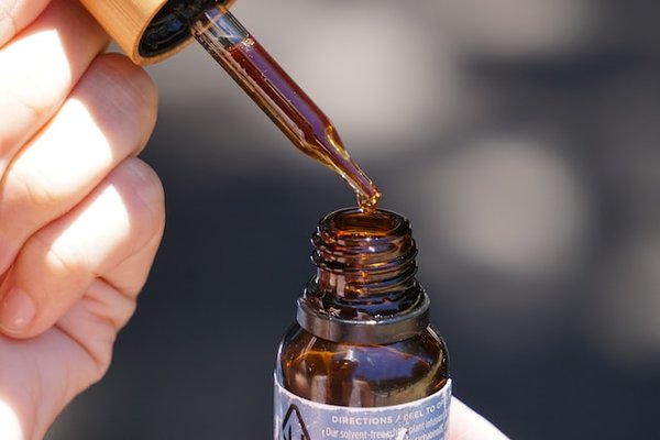 Quels sont les bienfaits du cannabidiol pour la peau ?