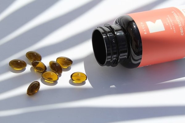 Tout ce que vous devez savoir sur la consommation de cannabidiol en gélules